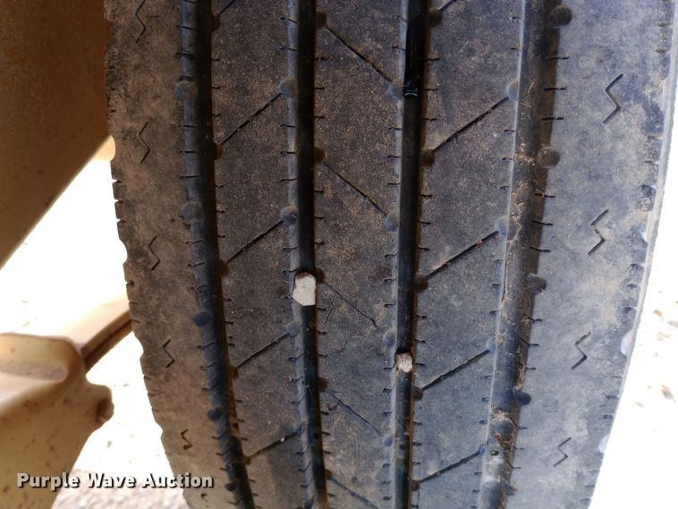 image for item EN8574 2011 Lucon pole trailer