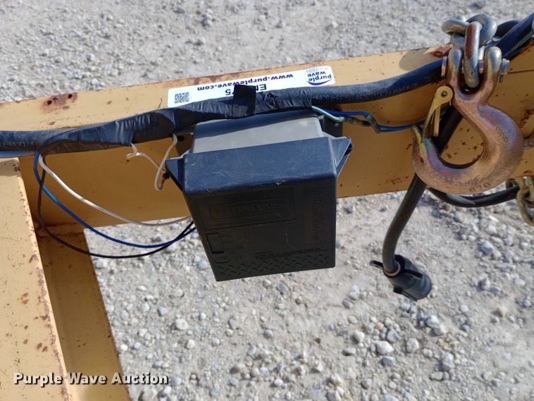 image for item EN8575 2010 Lucon pole trailer