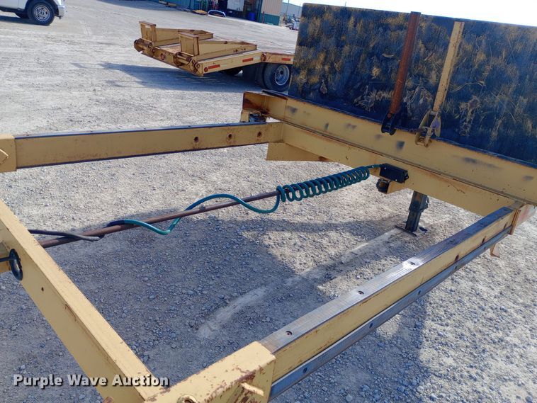 image for item EN8575 2010 Lucon pole trailer