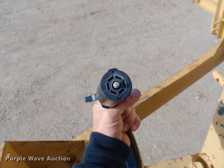 image for item EN8576 2012 Lucon pole trailer