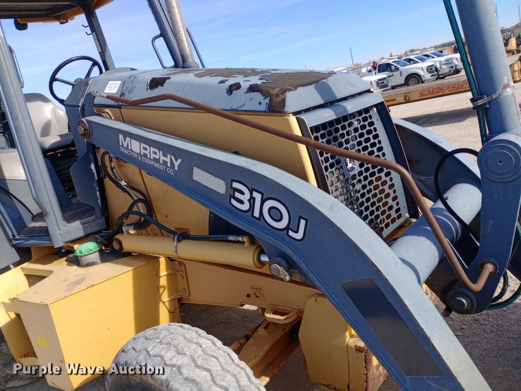 image for item EN8577 2012 John Deere 310J backhoe