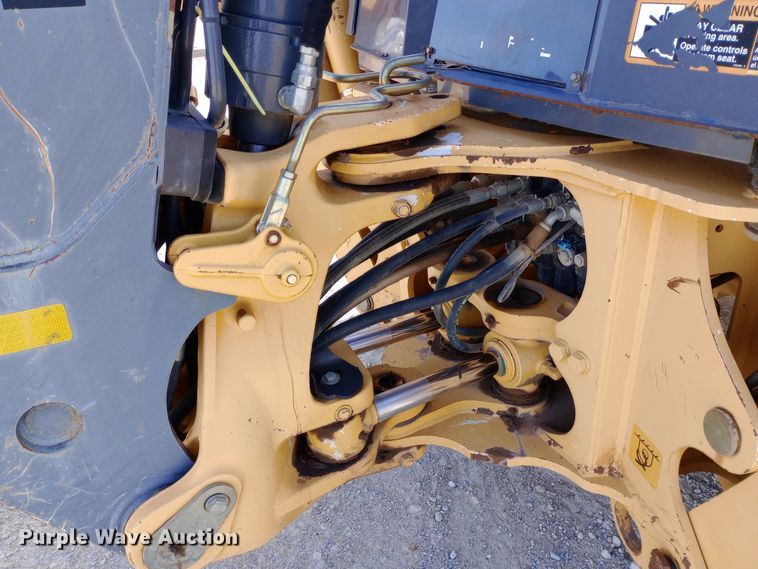 image for item EN8577 2012 John Deere 310J backhoe