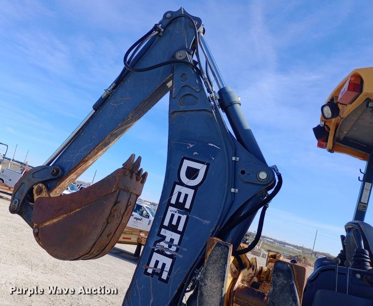 image for item EN8577 2012 John Deere 310J backhoe