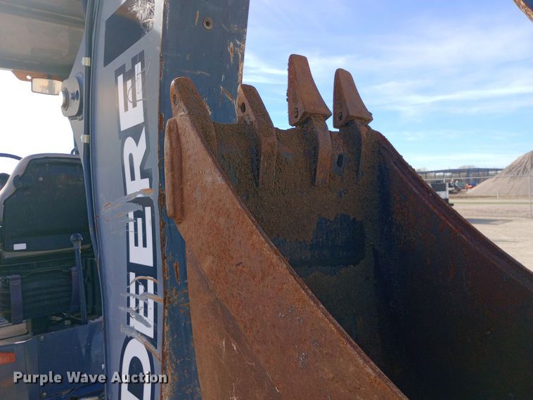 image for item EN8577 2012 John Deere 310J backhoe