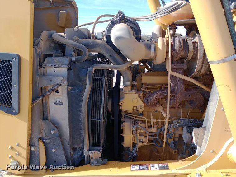 image for item EN8577 2012 John Deere 310J backhoe