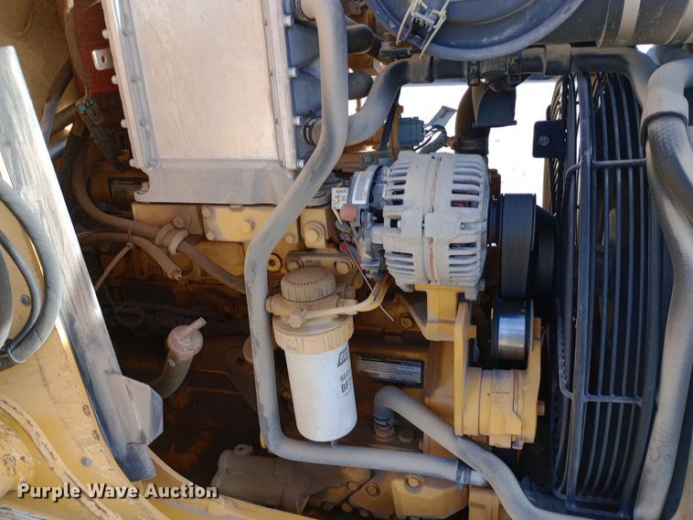 image for item EN8577 2012 John Deere 310J backhoe