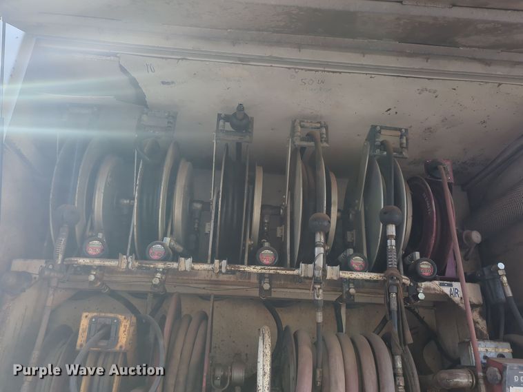 image for item EQ2398 1995 Ford L8000 fuel / lube truck