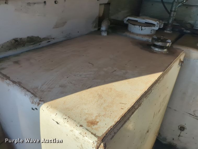 image for item EQ2398 1995 Ford L8000 fuel / lube truck