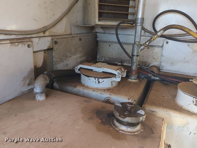 image for item EQ2398 1995 Ford L8000 fuel / lube truck