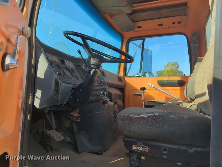 image for item EQ2398 1995 Ford L8000 fuel / lube truck