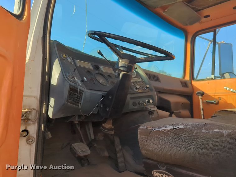 image for item EQ2398 1995 Ford L8000 fuel / lube truck