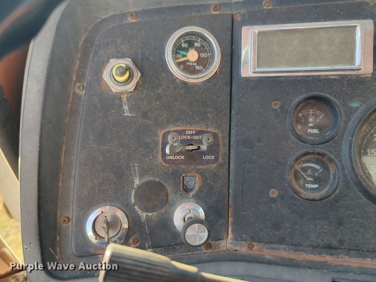 image for item EQ2398 1995 Ford L8000 fuel / lube truck