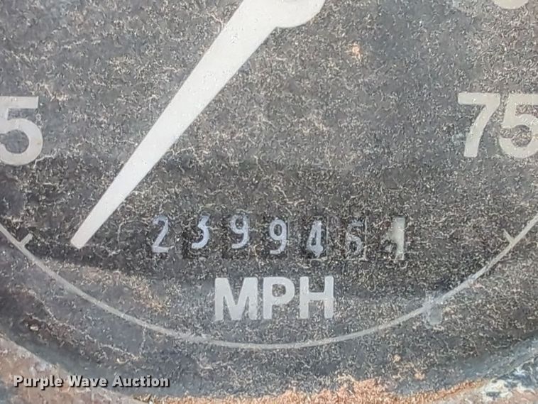 image for item EQ2398 1995 Ford L8000 fuel / lube truck