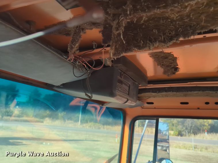 image for item EQ2398 1995 Ford L8000 fuel / lube truck