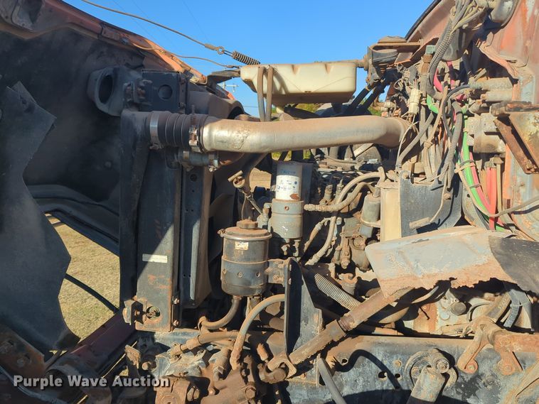 image for item EQ2398 1995 Ford L8000 fuel / lube truck