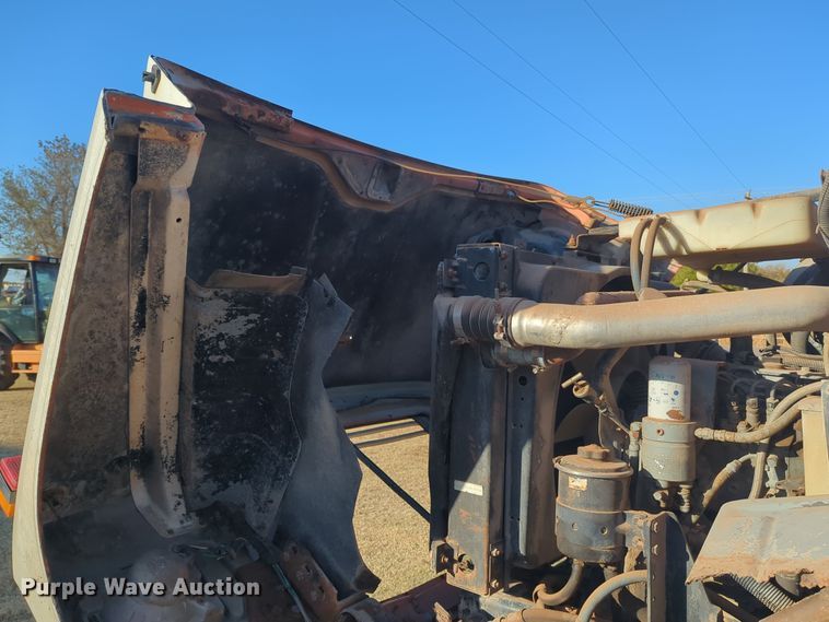 image for item EQ2398 1995 Ford L8000 fuel / lube truck