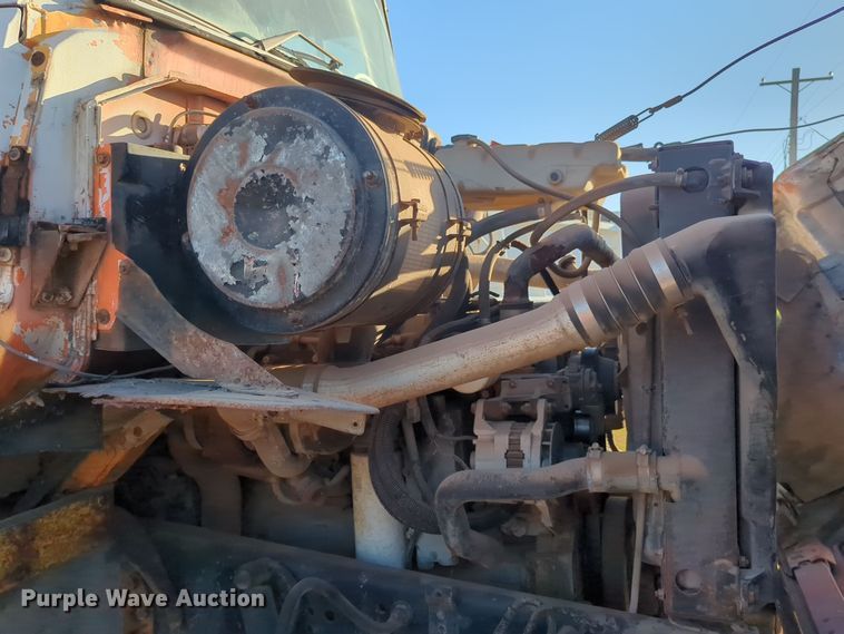 image for item EQ2398 1995 Ford L8000 fuel / lube truck