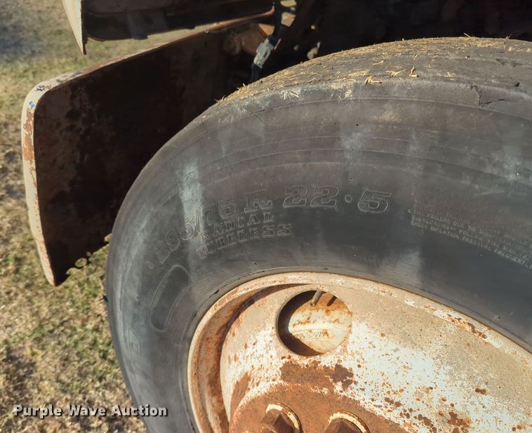 image for item EQ2398 1995 Ford L8000 fuel / lube truck