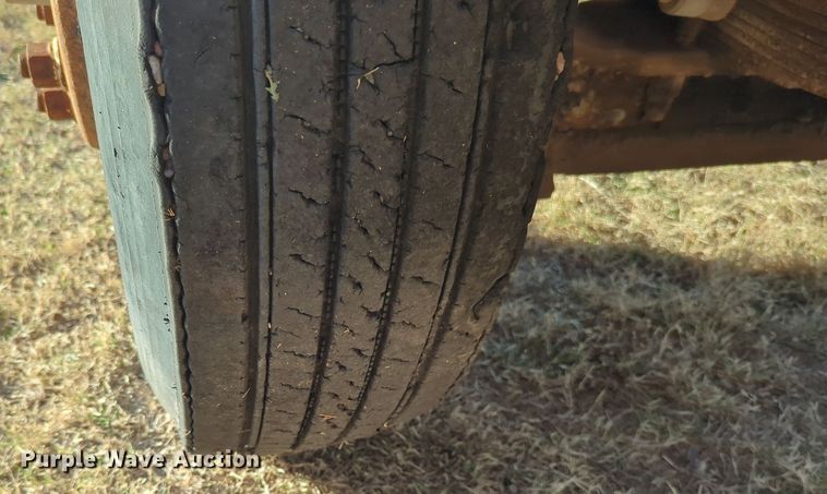 image for item EQ2398 1995 Ford L8000 fuel / lube truck