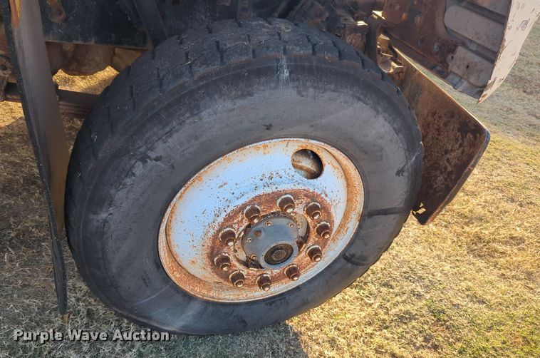 image for item EQ2398 1995 Ford L8000 fuel / lube truck