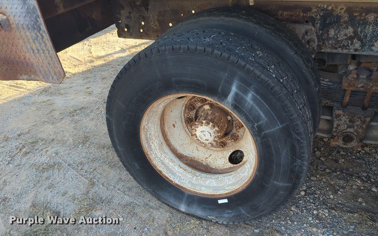 image for item EQ2398 1995 Ford L8000 fuel / lube truck