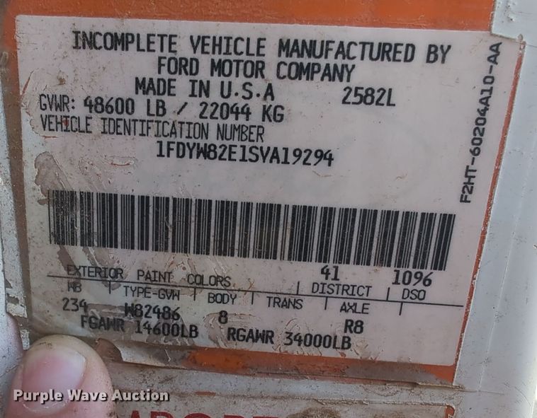 image for item EQ2398 1995 Ford L8000 fuel / lube truck