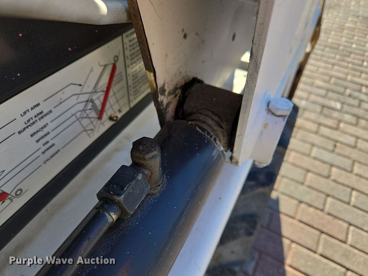 image for item EQ3602 2008 Bobcat  S100 skid steer loader