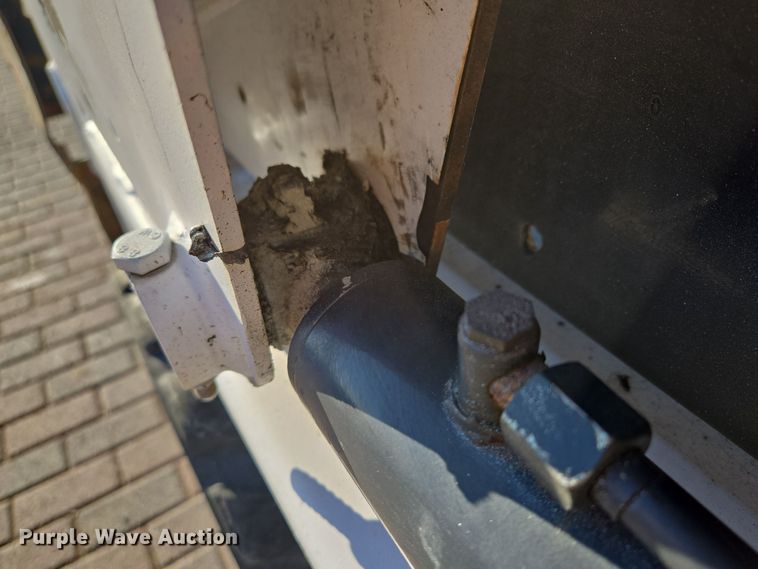 image for item EQ3602 2008 Bobcat  S100 skid steer loader