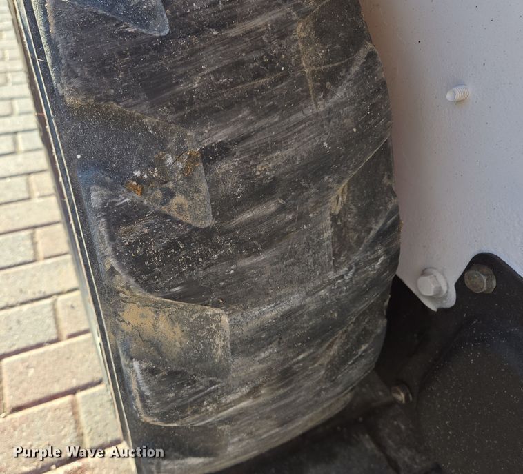 image for item EQ3602 2008 Bobcat  S100 skid steer loader