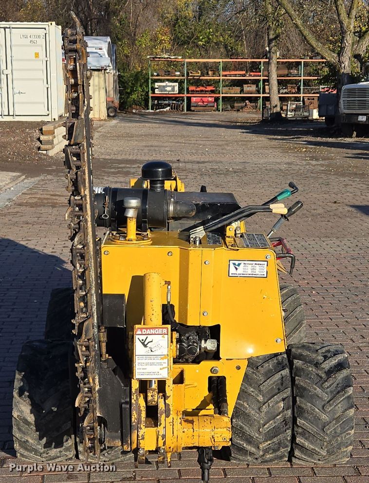 image for item EQ3603 2014 Vermeer  LM42  trencher