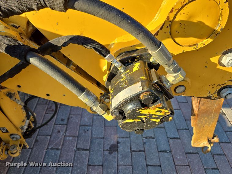 image for item EQ3603 2014 Vermeer  LM42  trencher