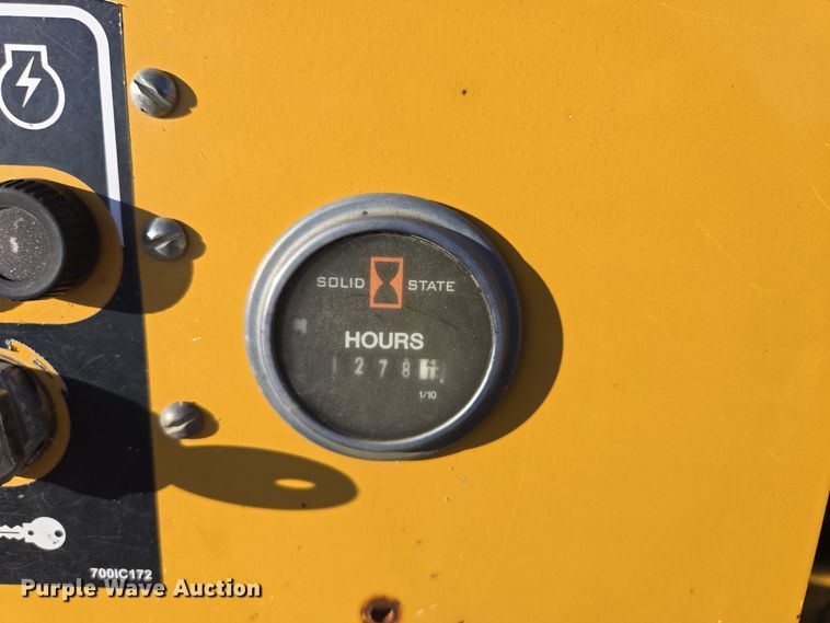 image for item EQ3603 2014 Vermeer  LM42  trencher