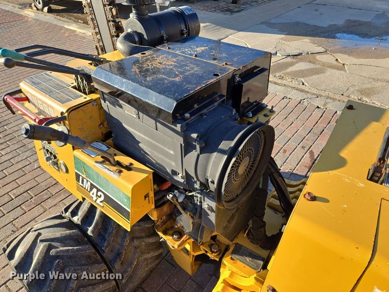 image for item EQ3603 2014 Vermeer  LM42  trencher