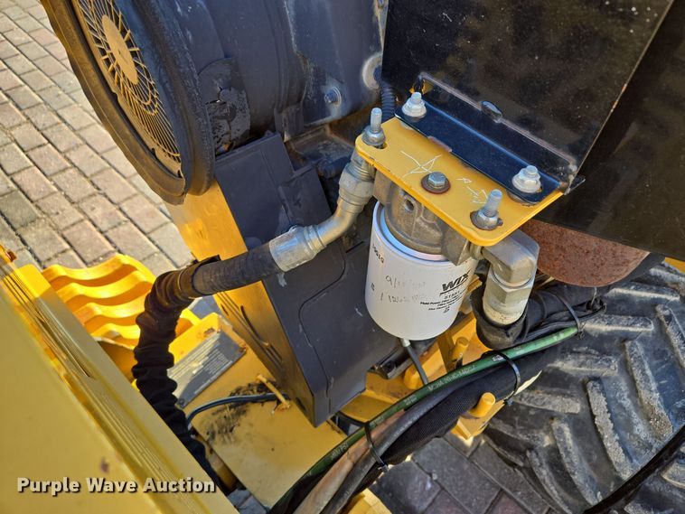 image for item EQ3603 2014 Vermeer  LM42  trencher