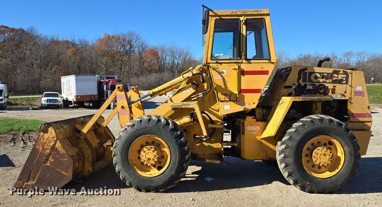 image for item EQ3640 1971 Case W20 wheel loader