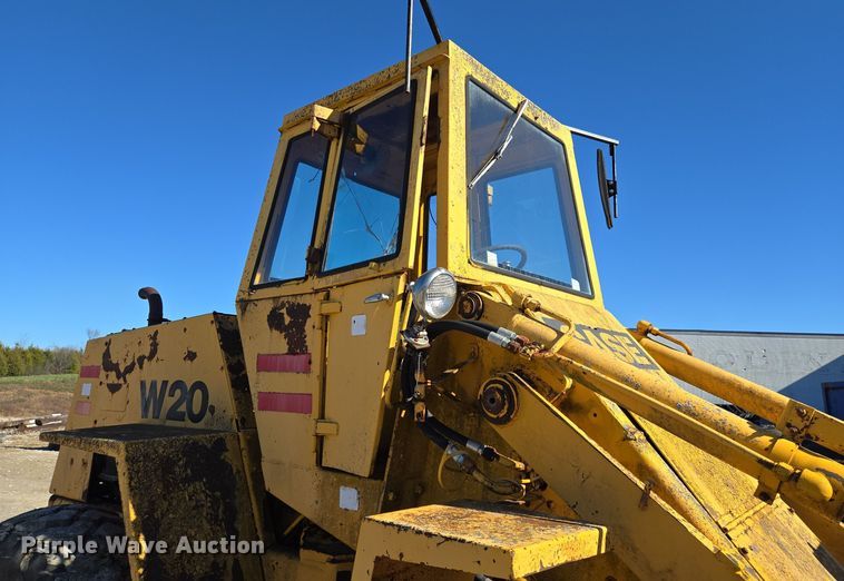 image for item EQ3640 1971 Case W20 wheel loader