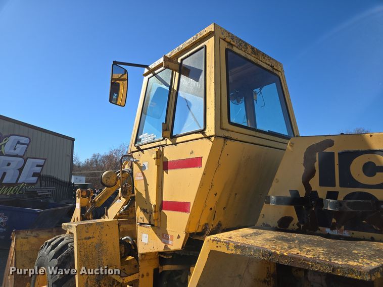 image for item EQ3640 1971 Case W20 wheel loader