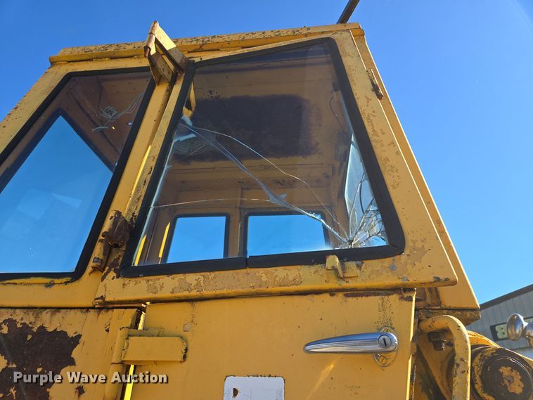 image for item EQ3640 1971 Case W20 wheel loader