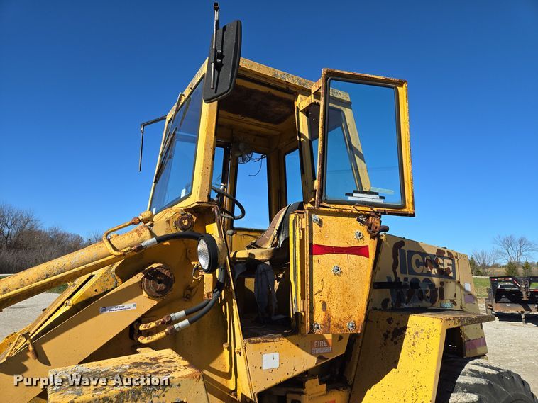 image for item EQ3640 1971 Case W20 wheel loader