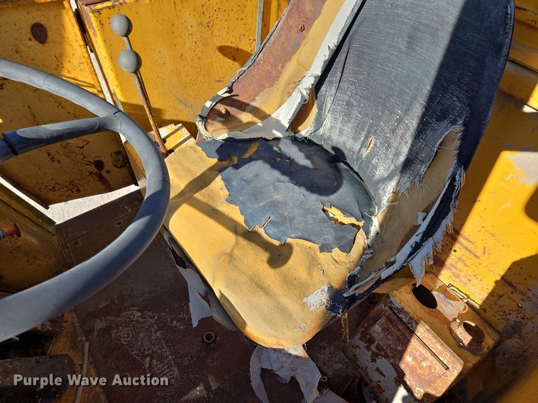 image for item EQ3640 1971 Case W20 wheel loader