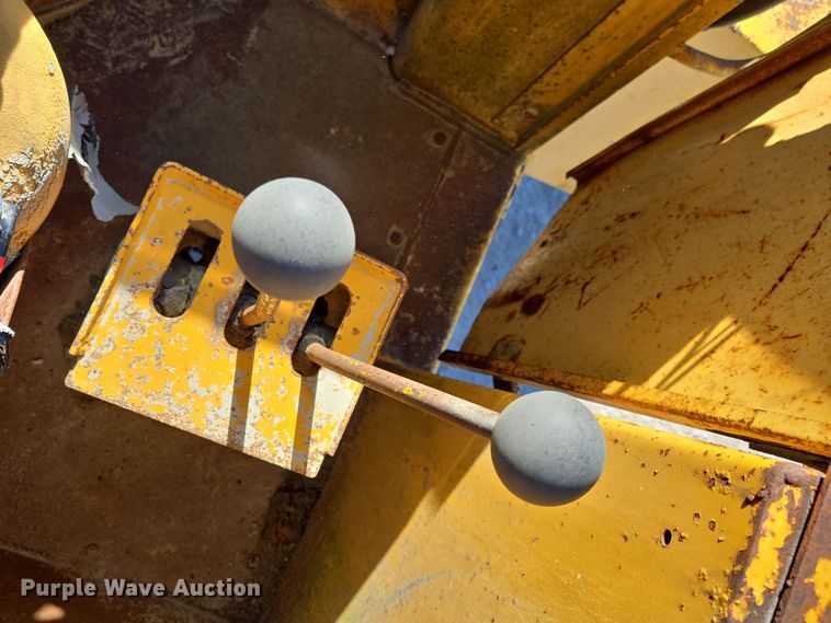 image for item EQ3640 1971 Case W20 wheel loader