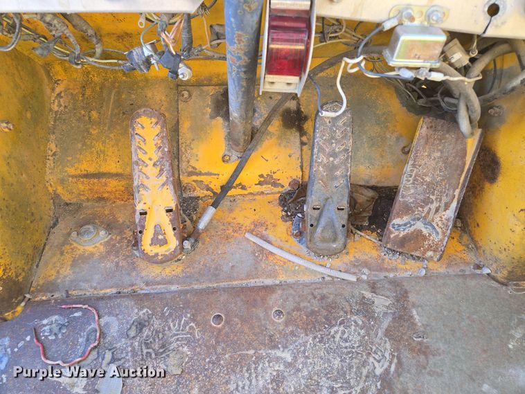 image for item EQ3640 1971 Case W20 wheel loader