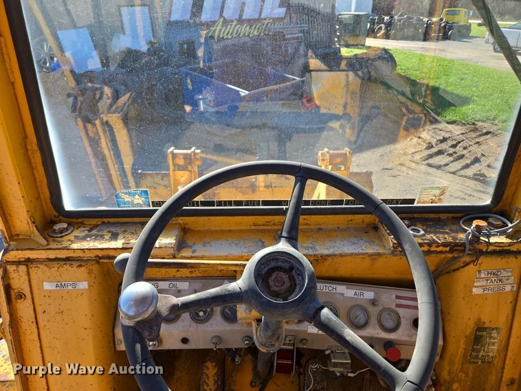 image for item EQ3640 1971 Case W20 wheel loader