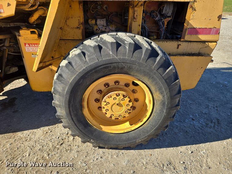 image for item EQ3640 1971 Case W20 wheel loader