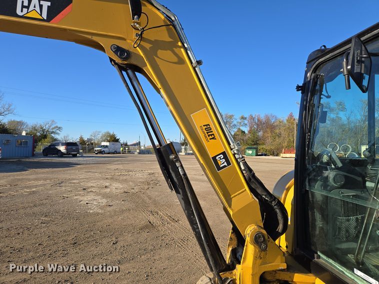 image for item EQ3650 2018 Caterpillar  305.5E2 mini excavator