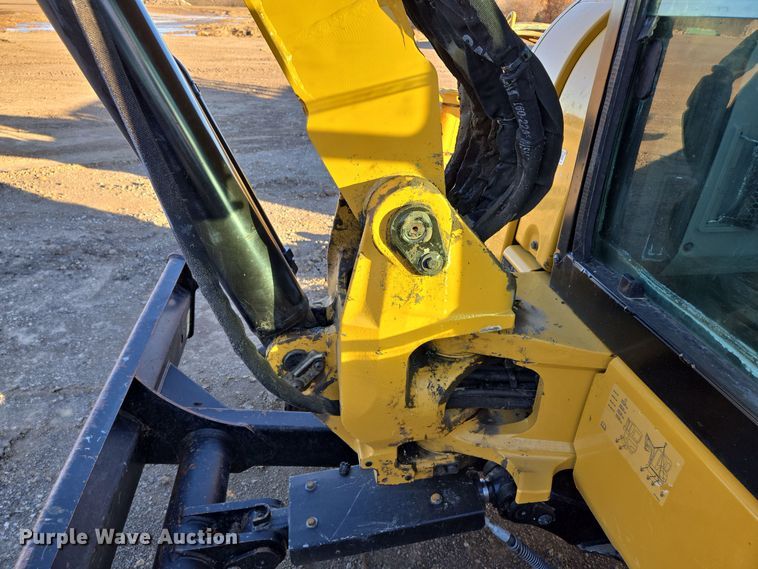 image for item EQ3650 2018 Caterpillar  305.5E2 mini excavator