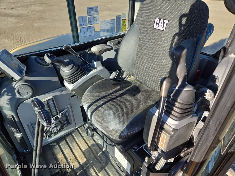 image for item EQ3650 2018 Caterpillar  305.5E2 mini excavator