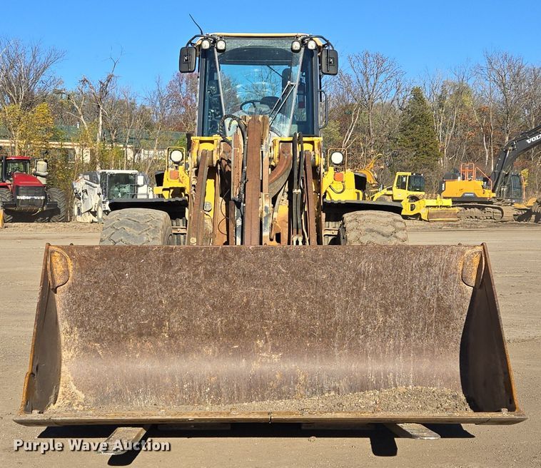 image for item EQ3652 2012 John Deere  644K wheel loader