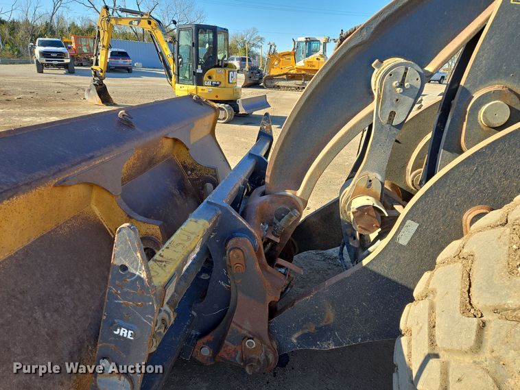 image for item EQ3652 2012 John Deere  644K wheel loader