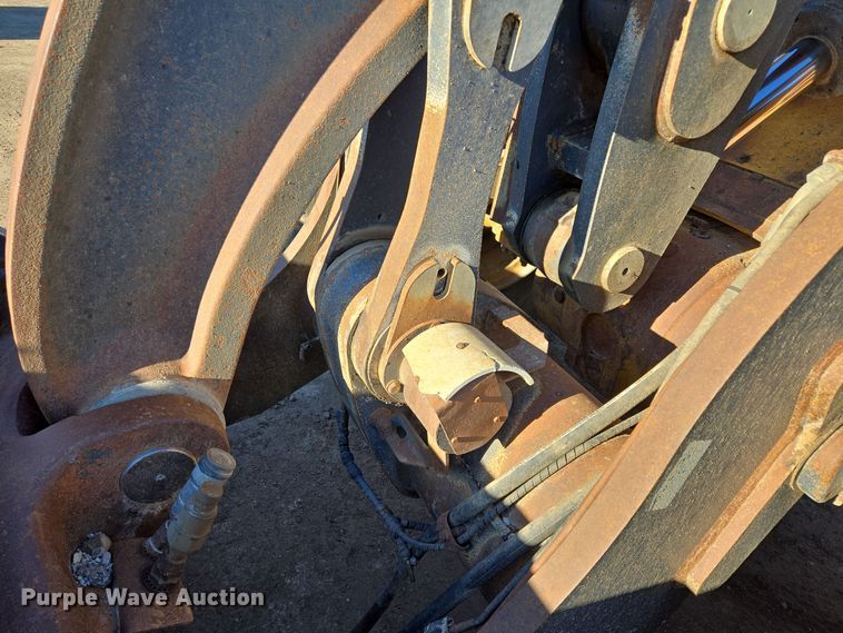 image for item EQ3652 2012 John Deere  644K wheel loader